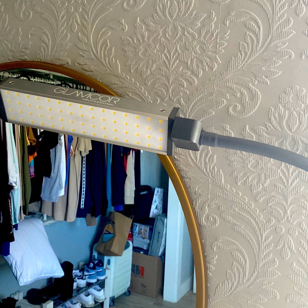 Glamcor Mono LED Light